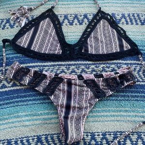Acacia bikini set